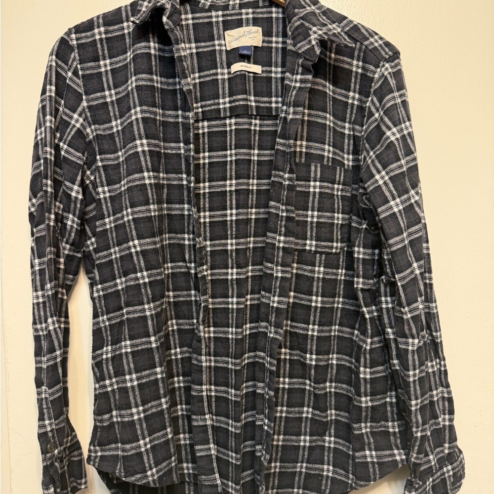 Universal Thread Black and White Plaid Button-Down Shirt
